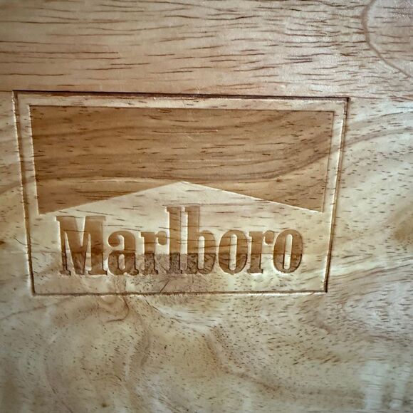 Vintage 90s Marlboro Oak Box Poker Set Chips Cards - Picture 5 of 6